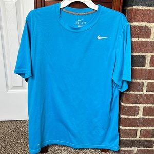 Large Men’s Nike Dri Fit Tshirt